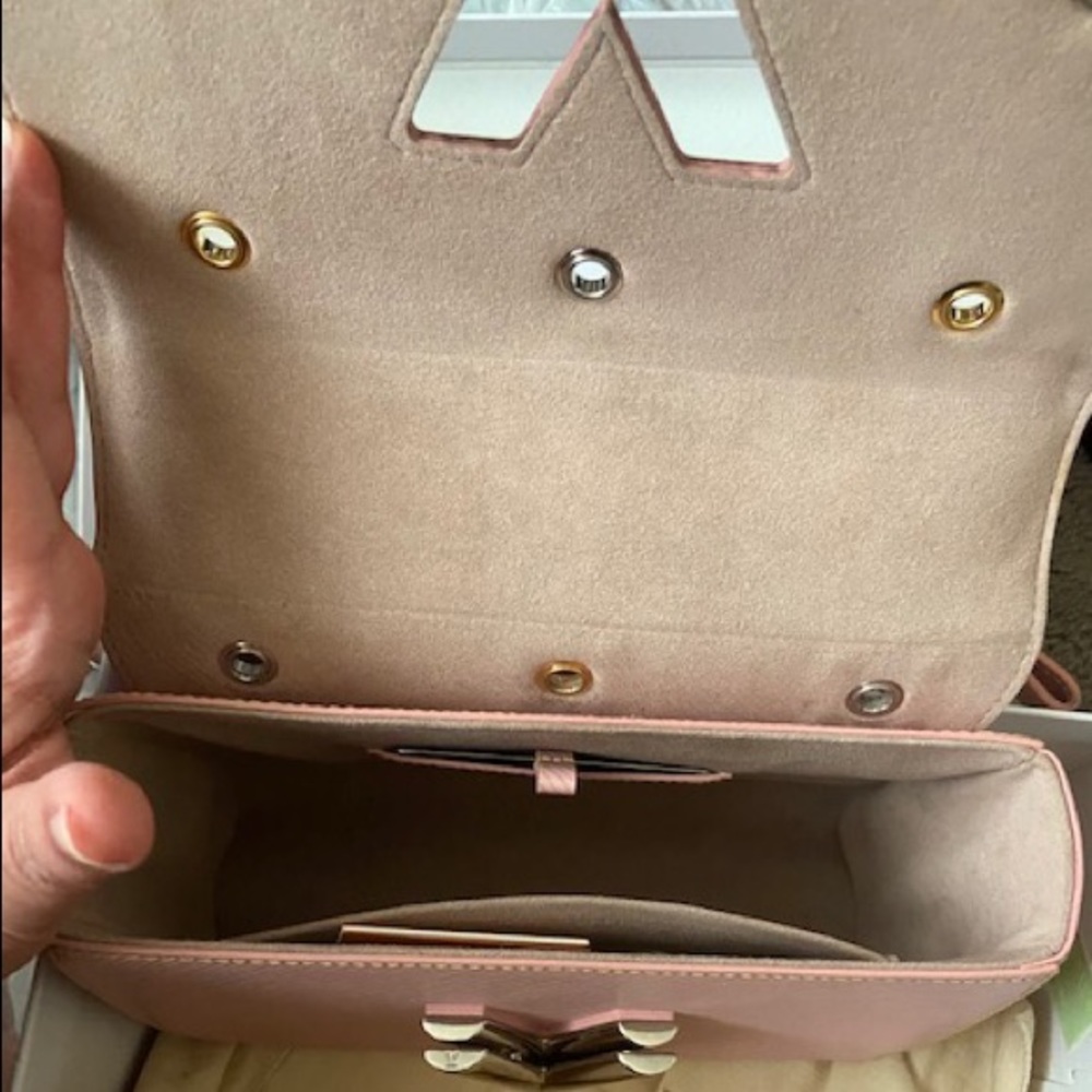 🦄Limited Edition🦄Louis Vuitton twisted bag - Picture 7 of 16